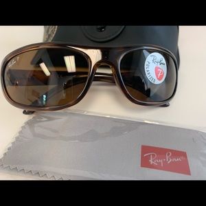 Ray Ban 4033 Polarized
